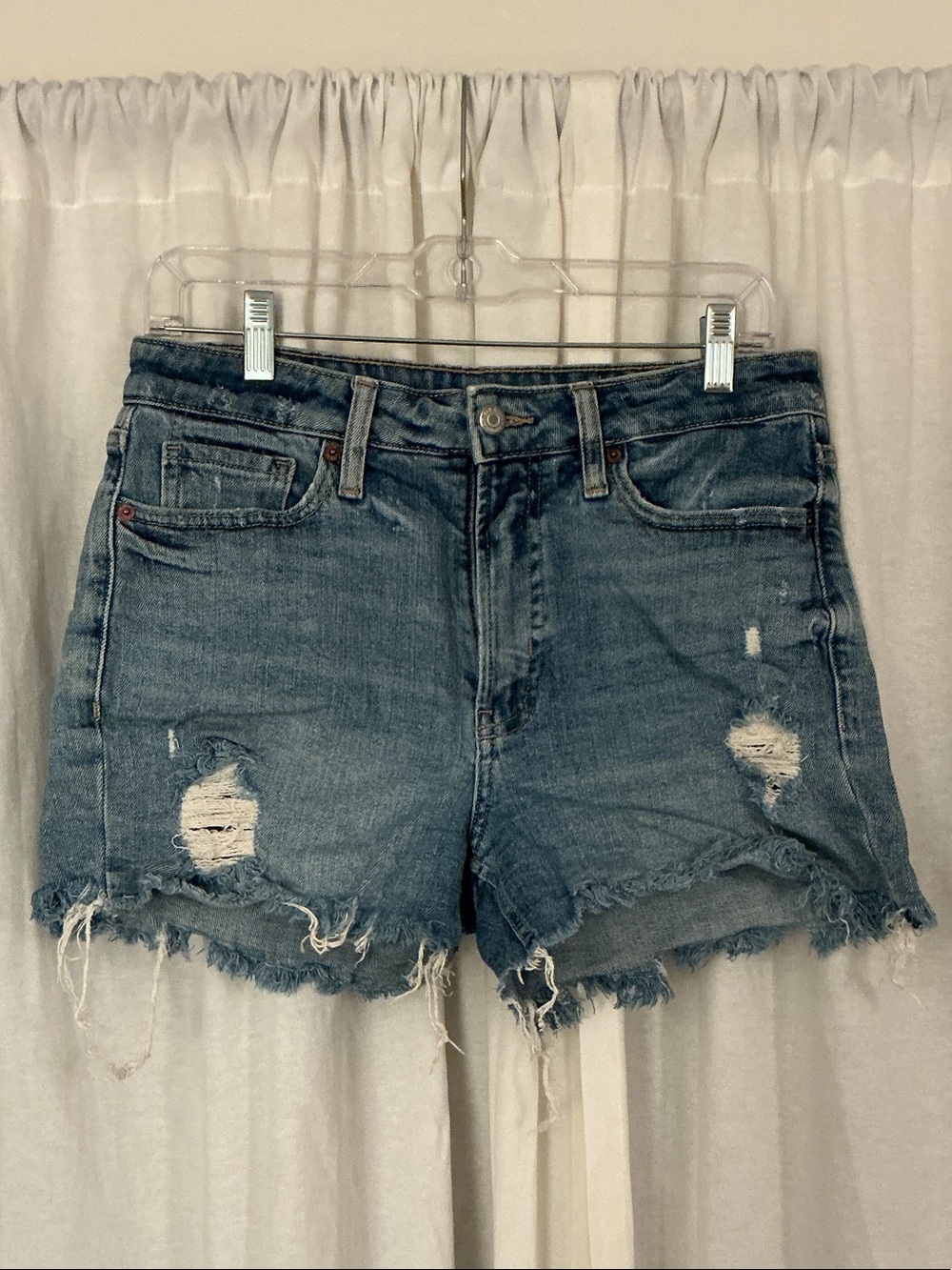 Old Navy distressed jean shorts